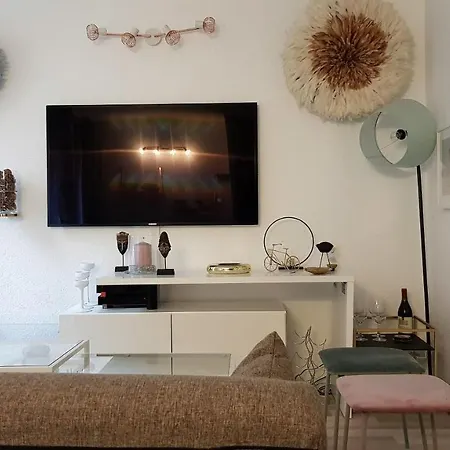 Little - Penelope * ليل